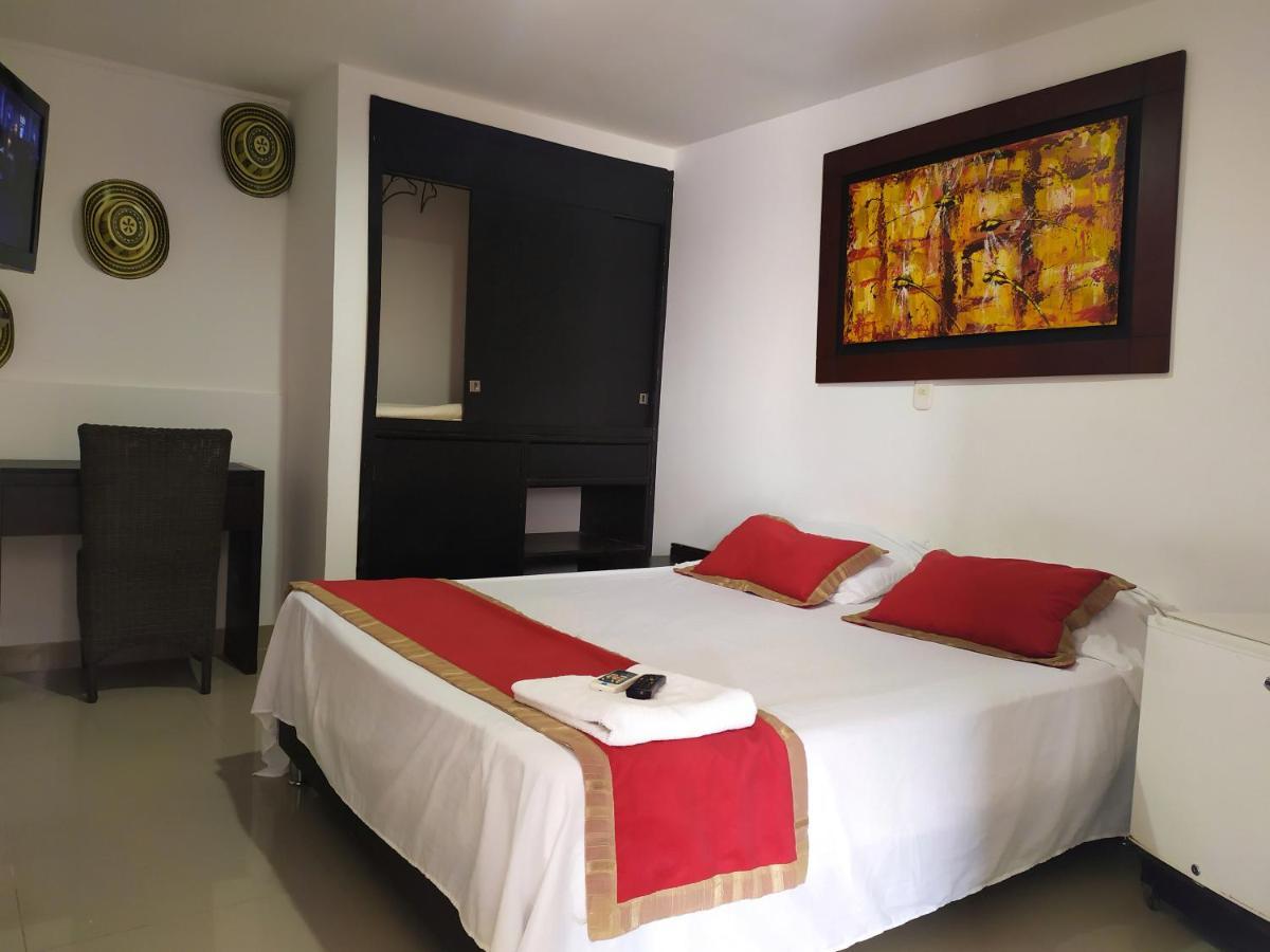 ואיידופאר Hotel Plaza Colonial מראה חיצוני תמונה